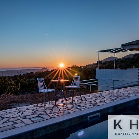 Skoumas Villa Surrounded By Olive Trees! Vlachata Екстериор снимка